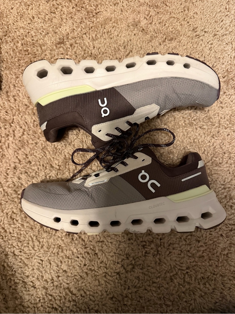 On cloudrunner 2 waterproof - Picture 3 of 4